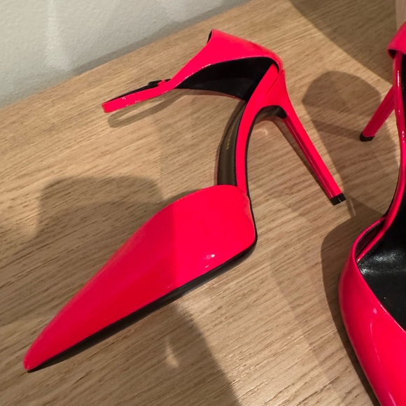 Saint Laurent Neon Pink Patent Pointed-Toe Ankle-Strap Pumps - Picture 15 of 15